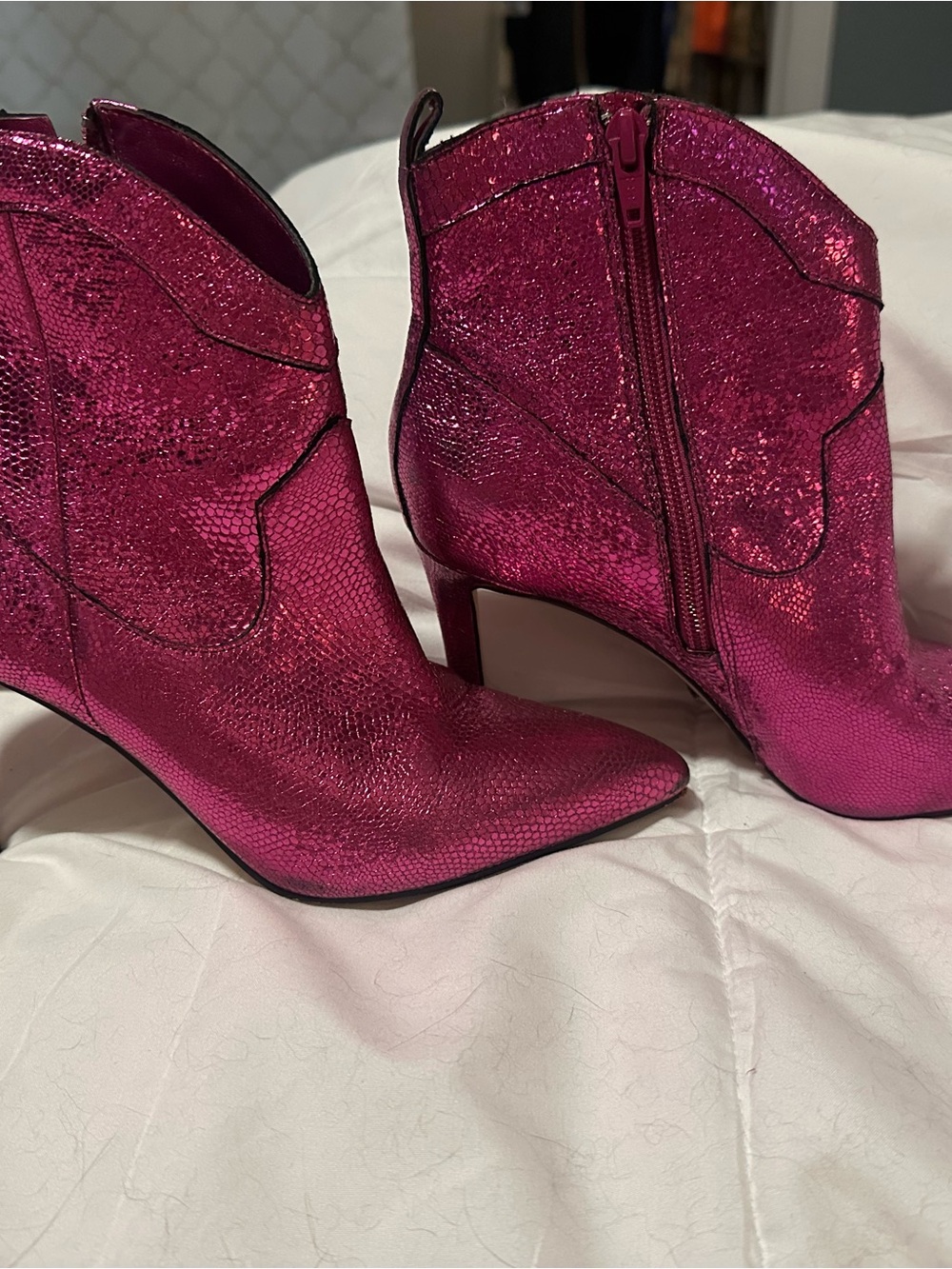 Gianni Bini Metallic Fuchsia Pointed Toe Ankle Booties - Picture 1 of 4